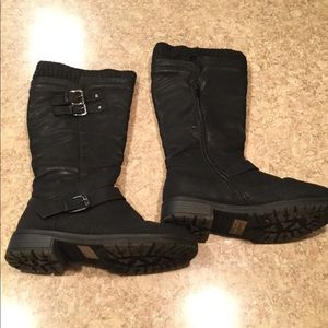 Black motorcycle boots